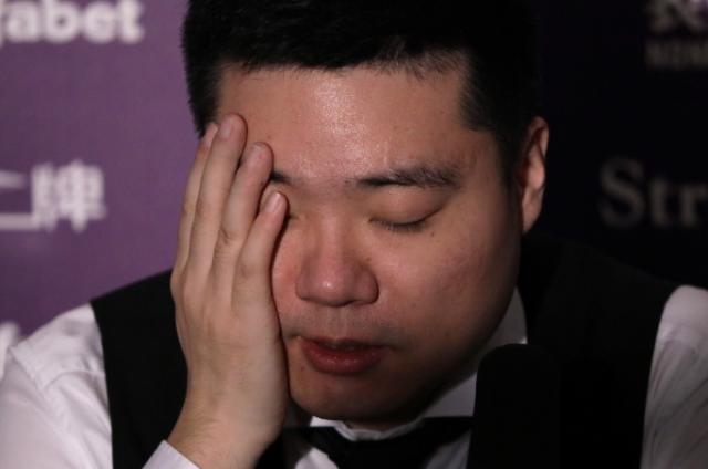 世俱杯买球APP-中国军团一喜一忧 丁俊晖自嘲打出“愚蠢一杆”